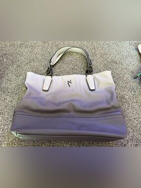 Vera Wang Light Gray Leather-Style Tote